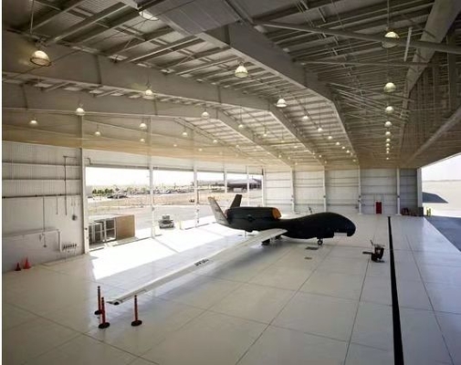 Kundengebundenes Q235 Q345 fabrizierte Flugzeug-Hangar-einzelnes Geschoß vor