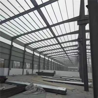 Q245B-landwirtschaftliche industrielle Stahlgebäude Gray Single Span PEB verschütteten Struktur